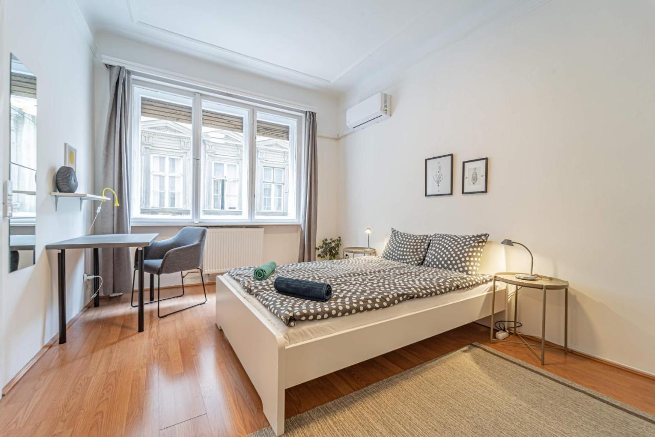 Central&Cozy Balcony!3Bdr 2Bth Budapest Exteriör bild